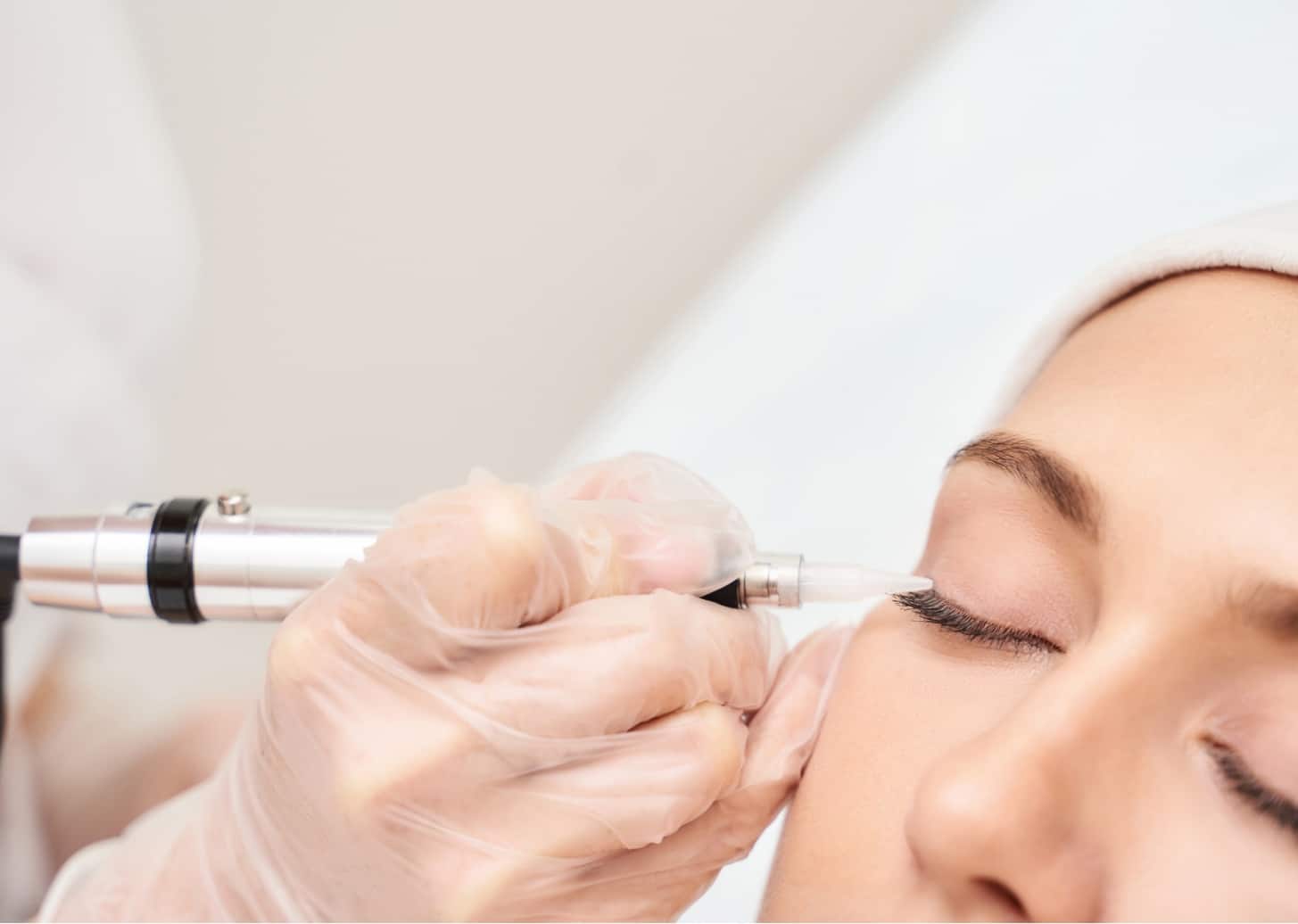 Eyeliner et maquillage permanent | Docteur Masse | Mouans-Sartoux